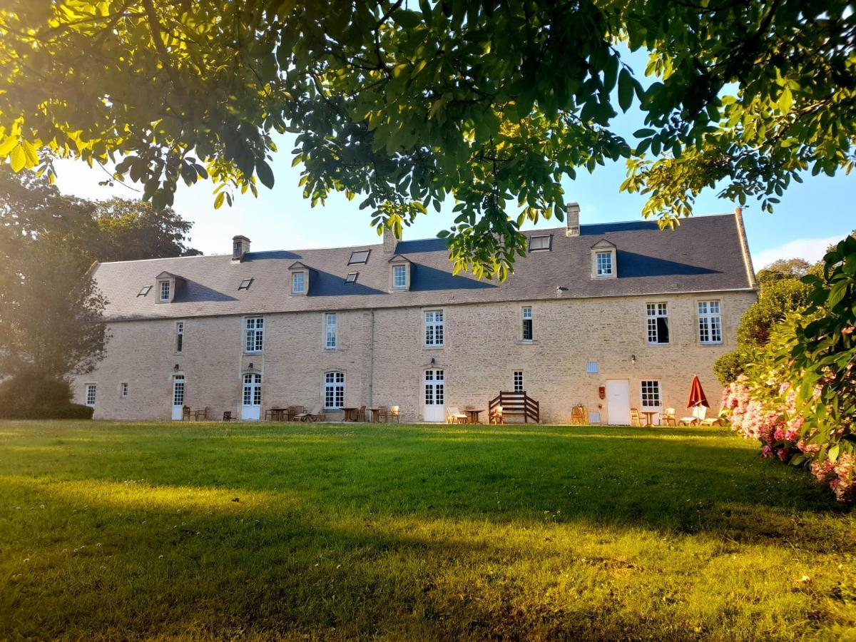 Hotel Le Manoir De Mathan Crepon A La Campagne 5 Mn D'Arromanches Et 10 Mn De Bayeux Екстер'єр фото