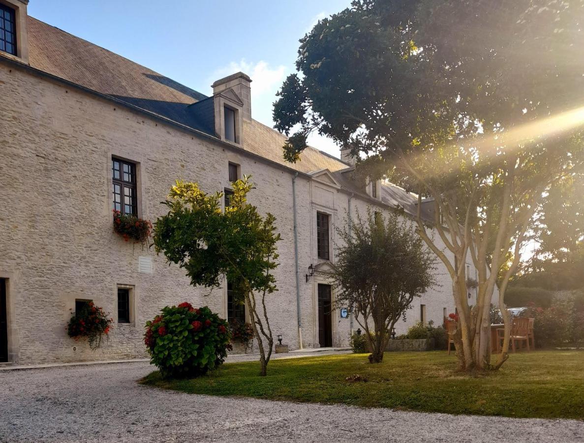 Hotel Le Manoir De Mathan Crepon A La Campagne 5 Mn D'Arromanches Et 10 Mn De Bayeux Екстер'єр фото