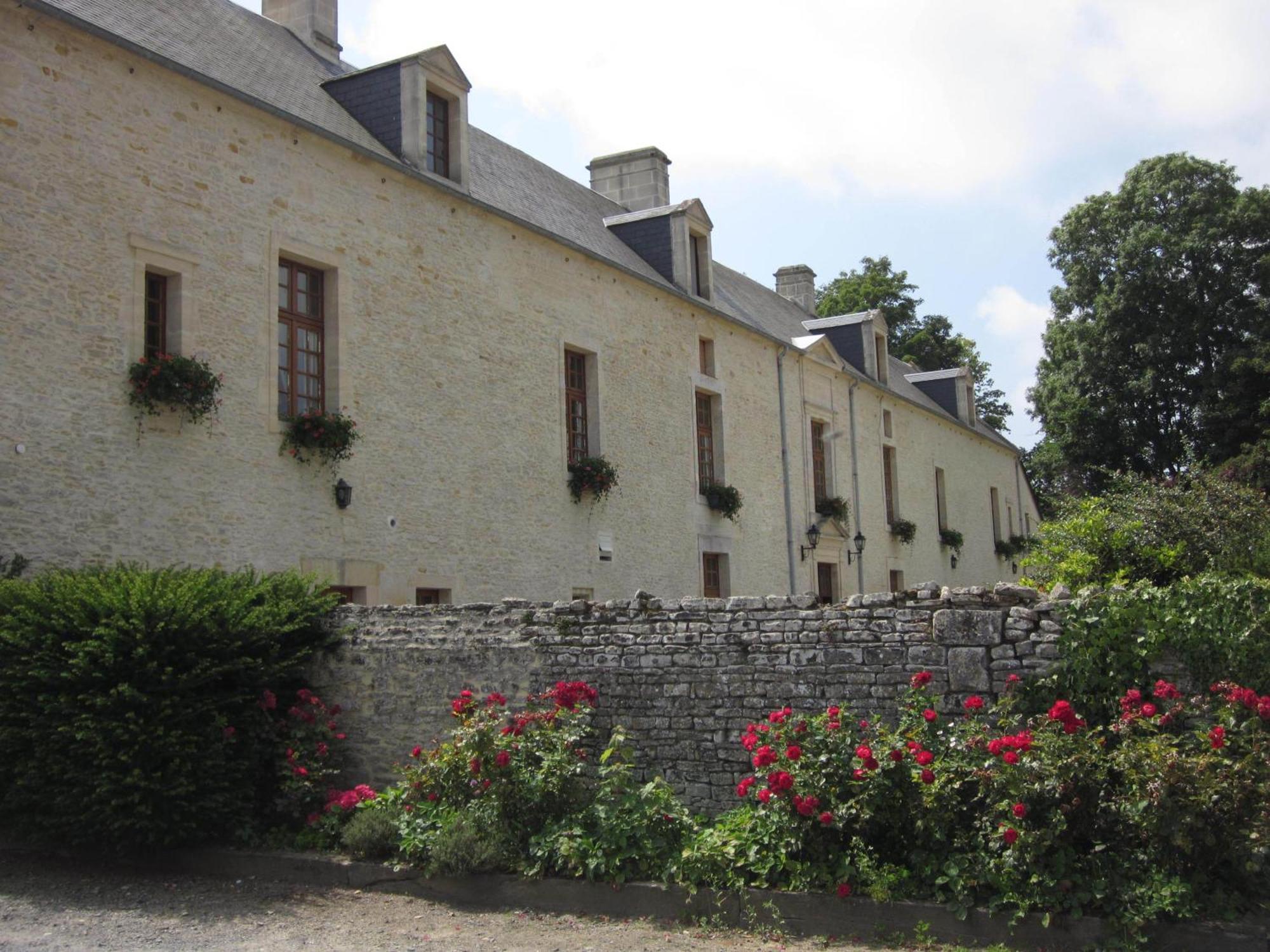 Hotel Le Manoir De Mathan Crepon A La Campagne 5 Mn D'Arromanches Et 10 Mn De Bayeux Екстер'єр фото