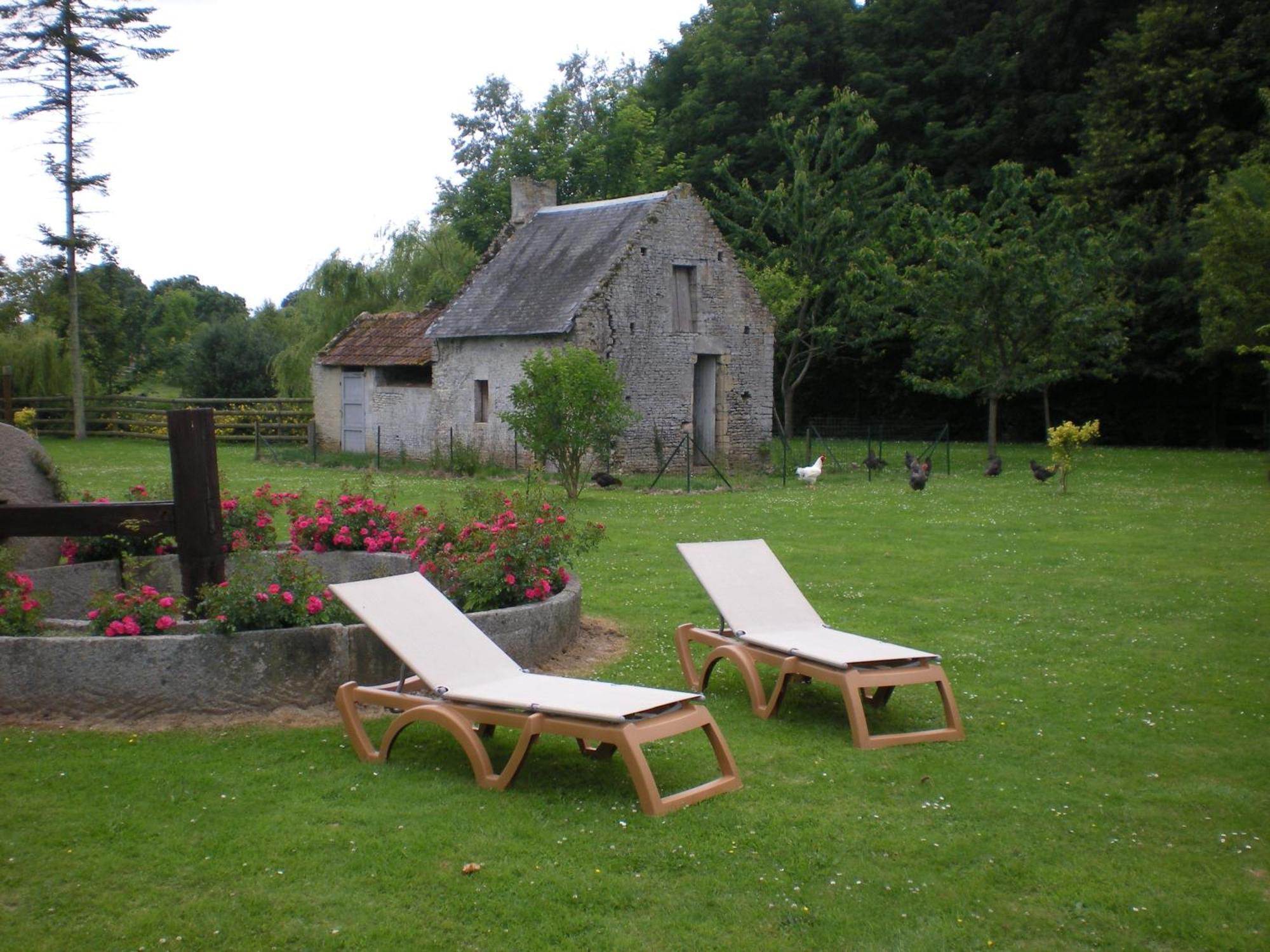Hotel Le Manoir De Mathan Crepon A La Campagne 5 Mn D'Arromanches Et 10 Mn De Bayeux Екстер'єр фото