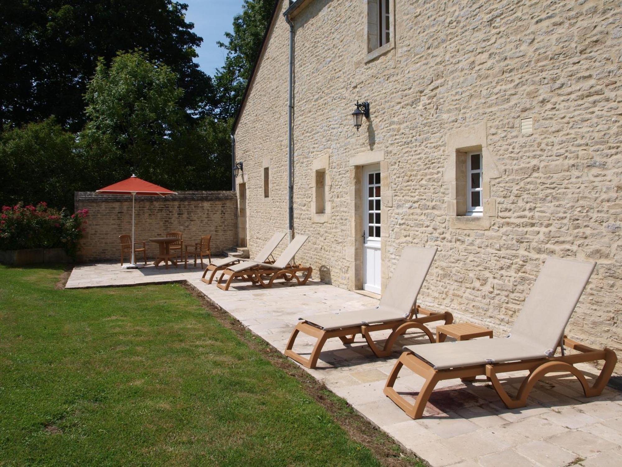 Hotel Le Manoir De Mathan Crepon A La Campagne 5 Mn D'Arromanches Et 10 Mn De Bayeux Екстер'єр фото